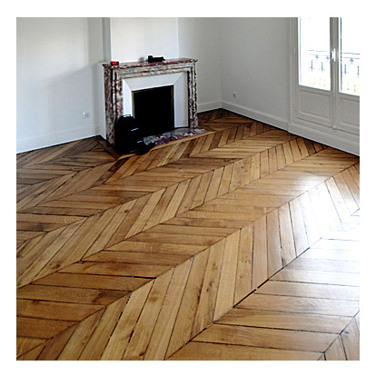 pièce avec parquet traditionnel